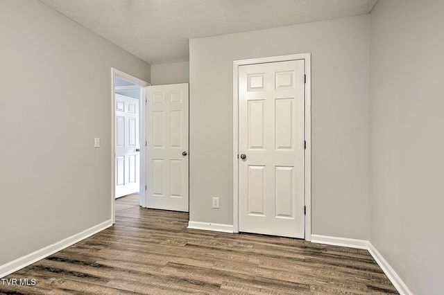 1117 Hunting Hill Road, Piney Flats, TN 37686