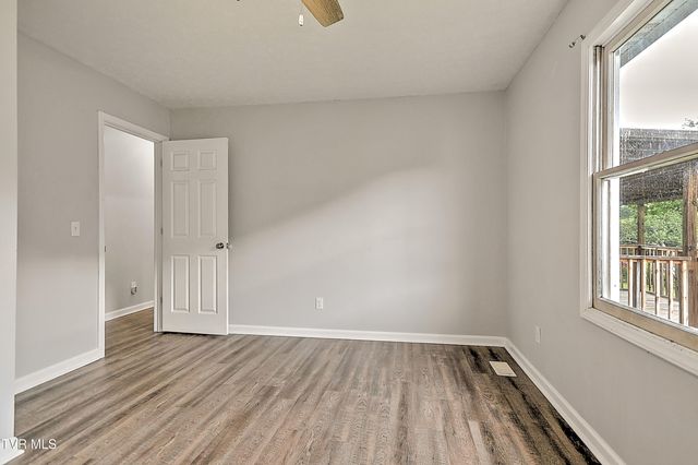 1117 Hunting Hill Road, Piney Flats, TN 37686