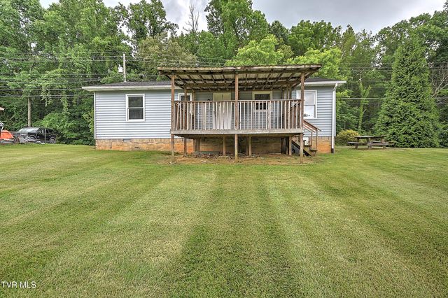 1117 Hunting Hill Road, Piney Flats, TN 37686