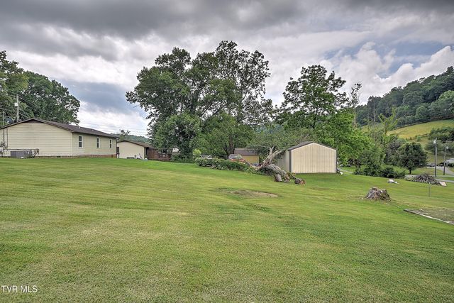 1117 Hunting Hill Road, Piney Flats, TN 37686