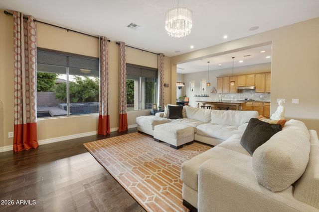 210 W NEW DAWN Drive, Chandler, AZ 85248