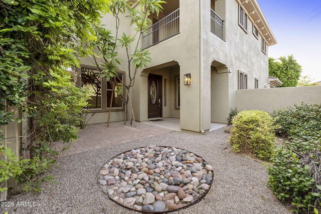 210 W NEW DAWN Drive, Chandler, AZ 85248