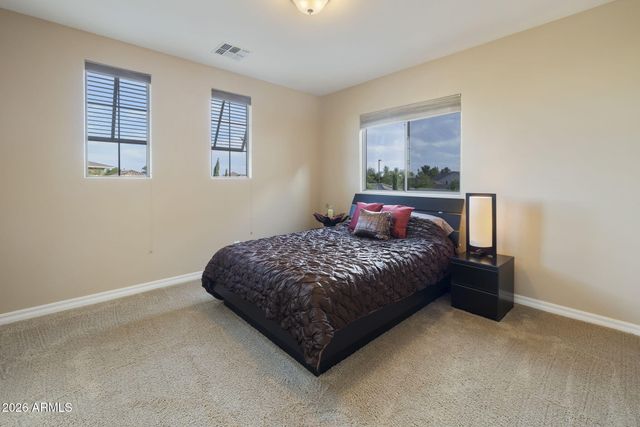 210 W NEW DAWN Drive, Chandler, AZ 85248