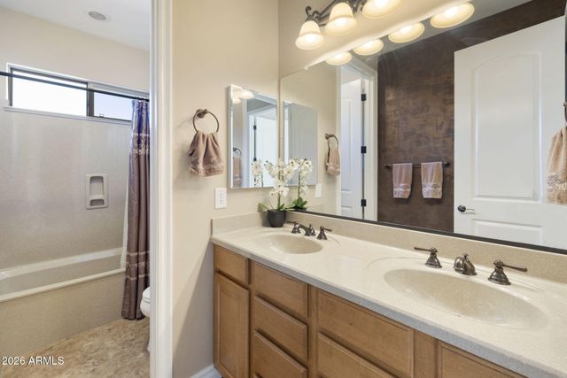 210 W NEW DAWN Drive, Chandler, AZ 85248