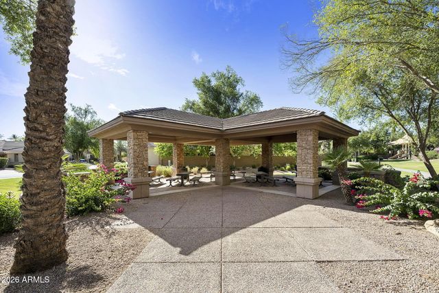 210 W NEW DAWN Drive, Chandler, AZ 85248