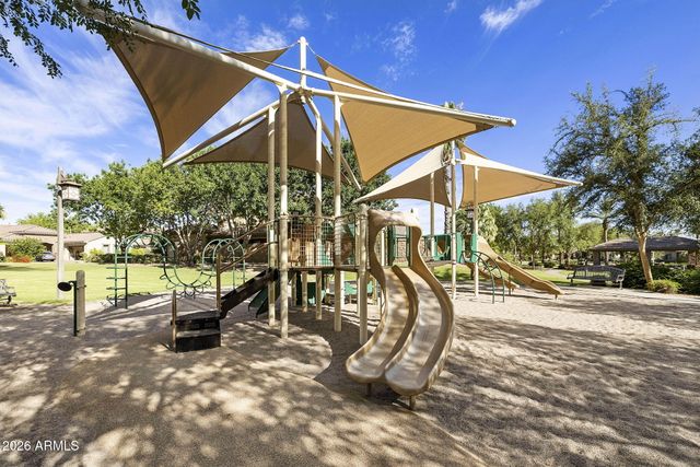 210 W NEW DAWN Drive, Chandler, AZ 85248