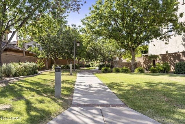 210 W NEW DAWN Drive, Chandler, AZ 85248
