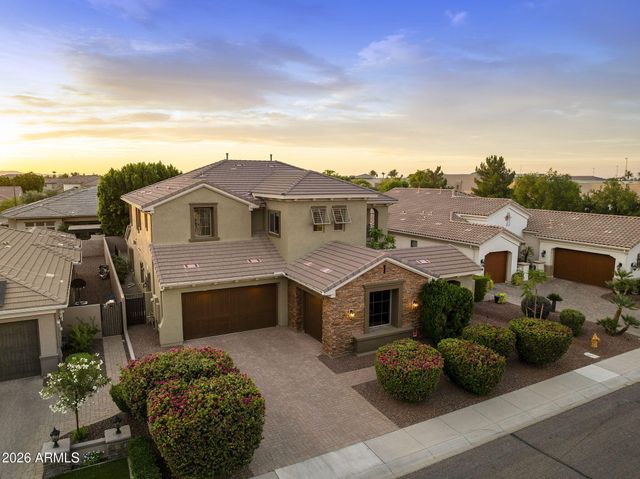 210 W NEW DAWN Drive, Chandler, AZ 85248