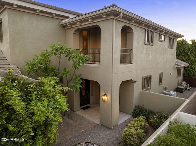 210 W NEW DAWN Drive, Chandler, AZ 85248