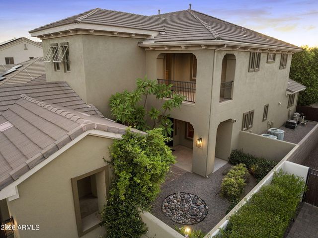 210 W NEW DAWN Drive, Chandler, AZ 85248