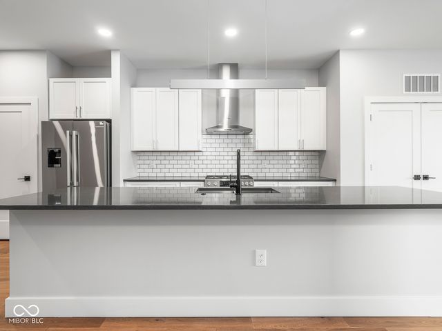319 E 16th Street 302, Indianapolis, IN 46202