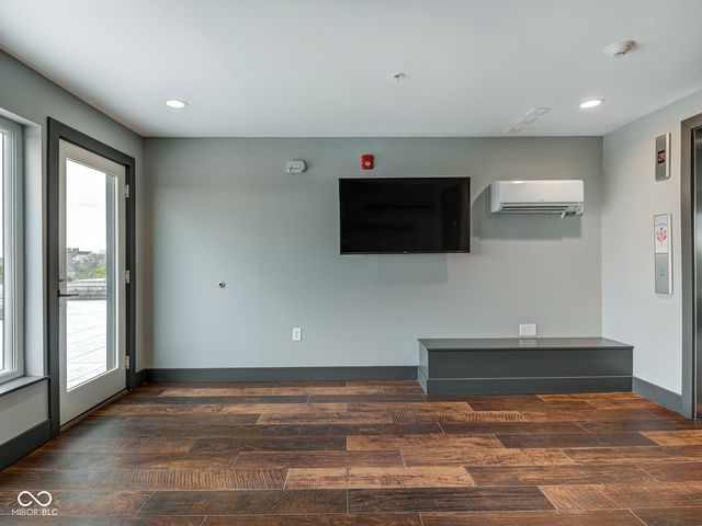 319 E 16th Street 302, Indianapolis, IN 46202