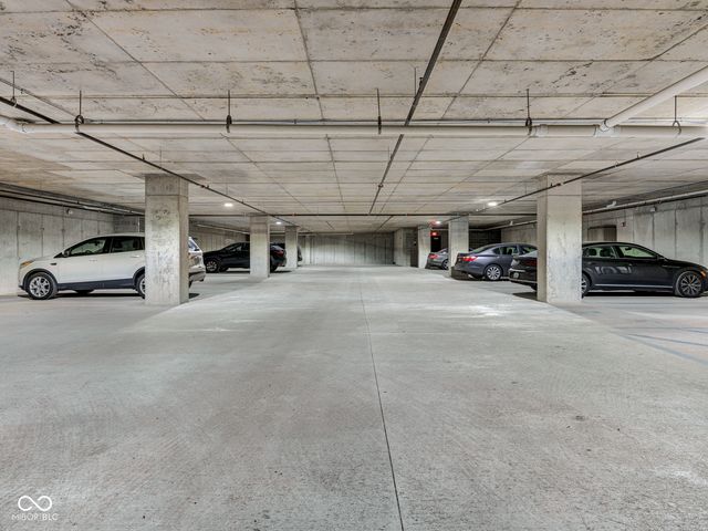 319 E 16th Street 302, Indianapolis, IN 46202