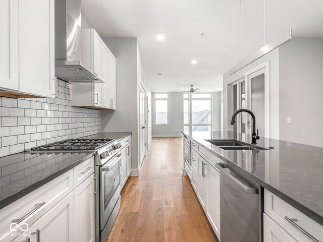 319 E 16th Street 302, Indianapolis, IN 46202