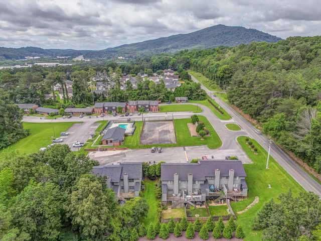 1962 Meadowbrook Circle, Dalton, GA 30720