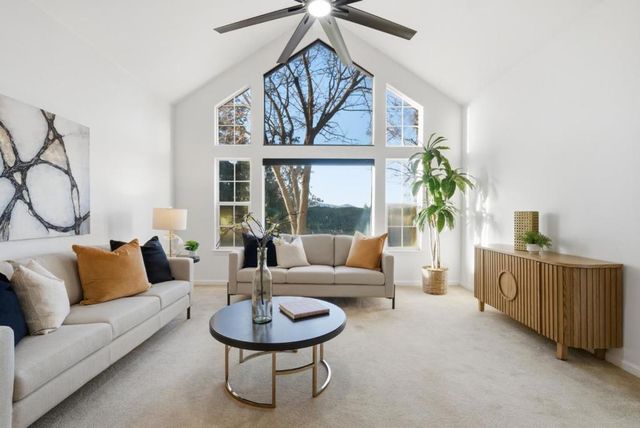 380 W Middle Avenue, Morgan Hill, CA 95037