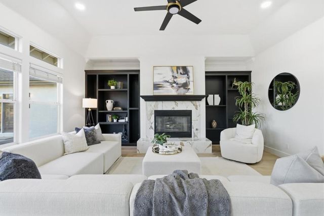 380 W Middle Avenue, Morgan Hill, CA 95037