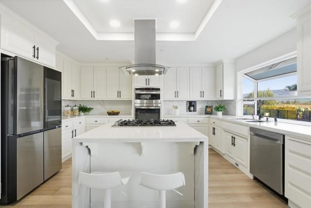 380 W Middle Avenue, Morgan Hill, CA 95037