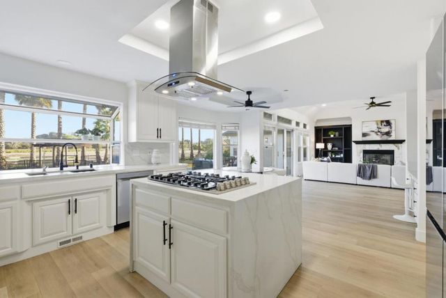 380 W Middle Avenue, Morgan Hill, CA 95037