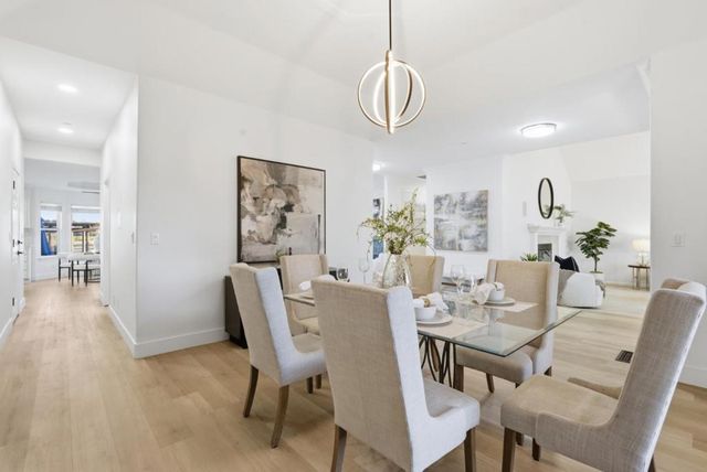 380 W Middle Avenue, Morgan Hill, CA 95037