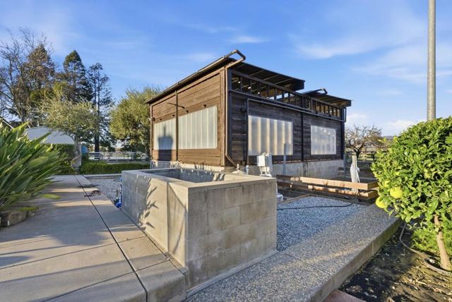 380 W Middle Avenue, Morgan Hill, CA 95037