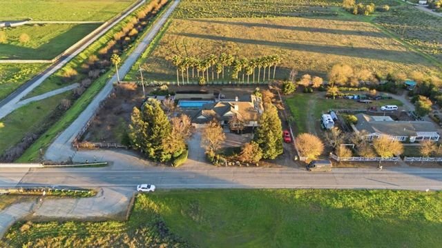 380 W Middle Avenue, Morgan Hill, CA 95037