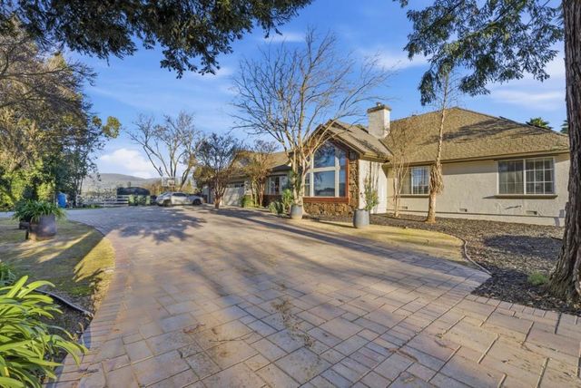 380 W Middle Avenue, Morgan Hill, CA 95037