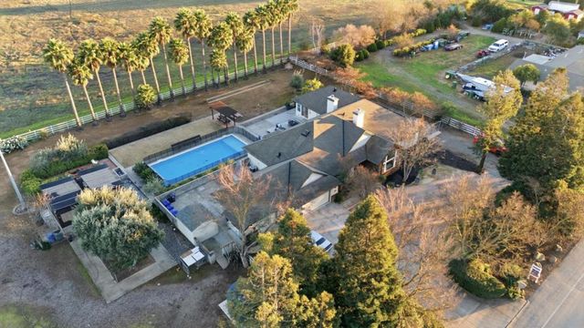 380 W Middle Avenue, Morgan Hill, CA 95037