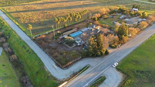 380 W Middle Avenue, Morgan Hill, CA 95037