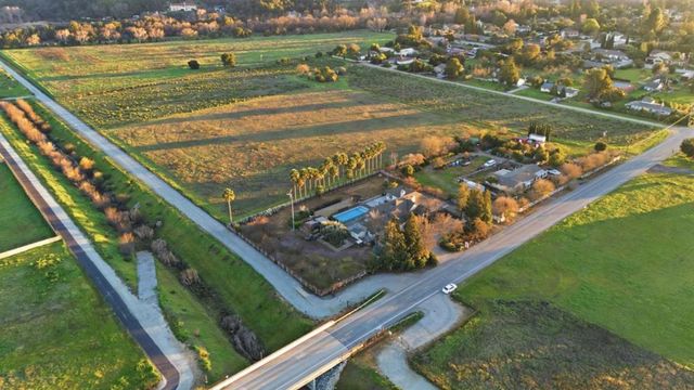 380 W Middle Avenue, Morgan Hill, CA 95037