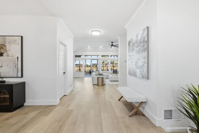 380 W Middle Avenue, Morgan Hill, CA 95037