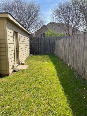 10732 Astor Drive, Fort Worth, TX 76244