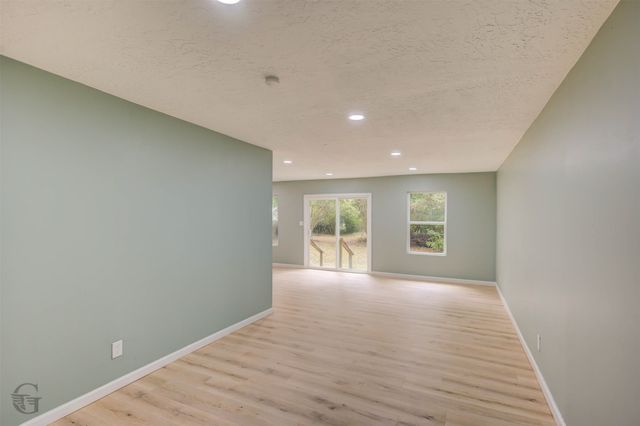 209 W Jackson Avenue, Haughton, LA 71037