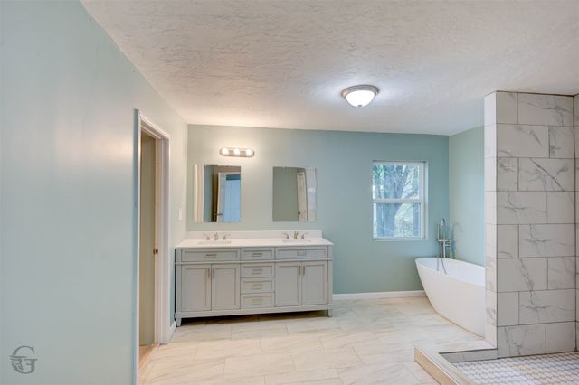 209 W Jackson Avenue, Haughton, LA 71037