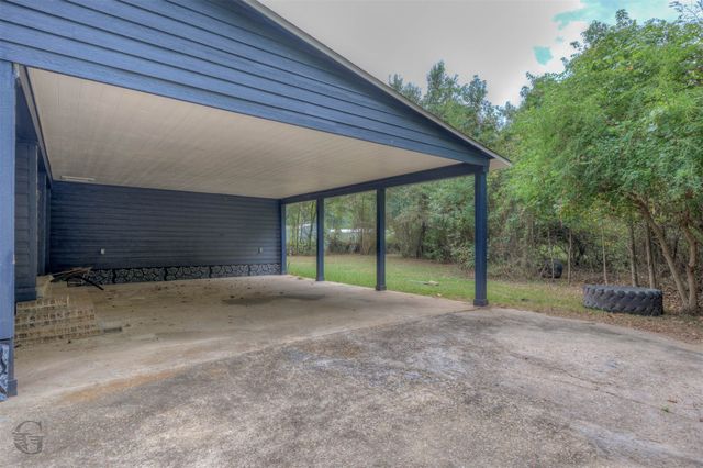 209 W Jackson Avenue, Haughton, LA 71037