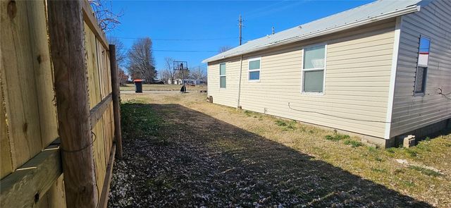 400 S Main Avenue, Lincoln, AR 72744