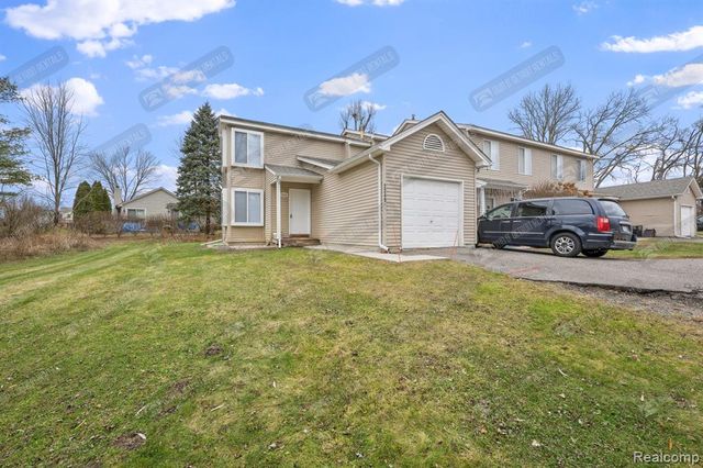 2249 S Commerce Road, Wolverine Lake, MI 48390