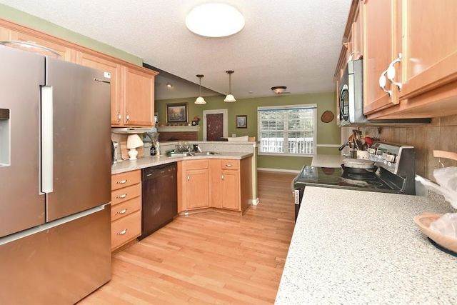 143 BurchField Run, Carrollton, GA 30116
