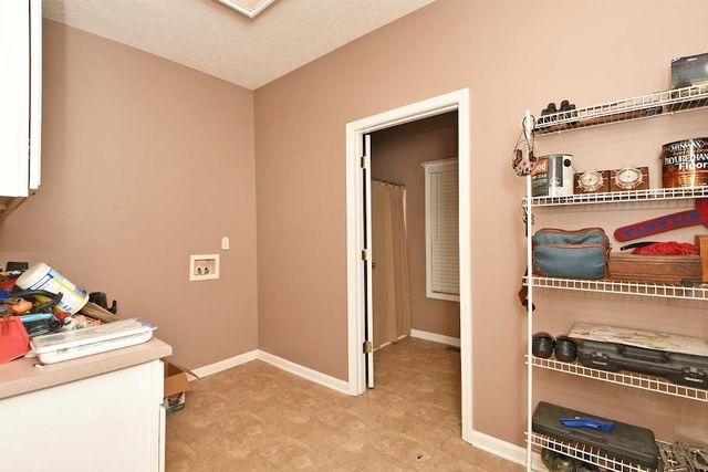 143 BurchField Run, Carrollton, GA 30116