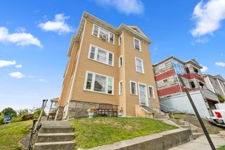 1 N Woodford St, Worcester, MA 01604