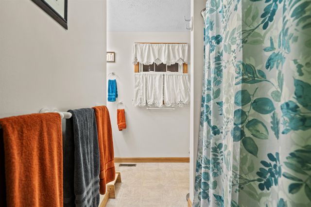 24 Cricket Lane, Concord, NH 03301