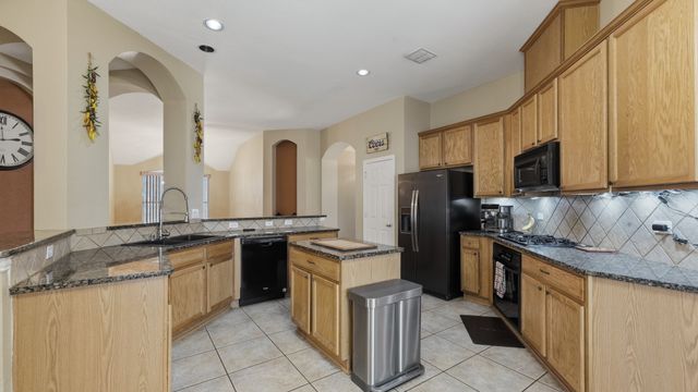 4802 Pier Nine Drive, Arlington, TX 76016