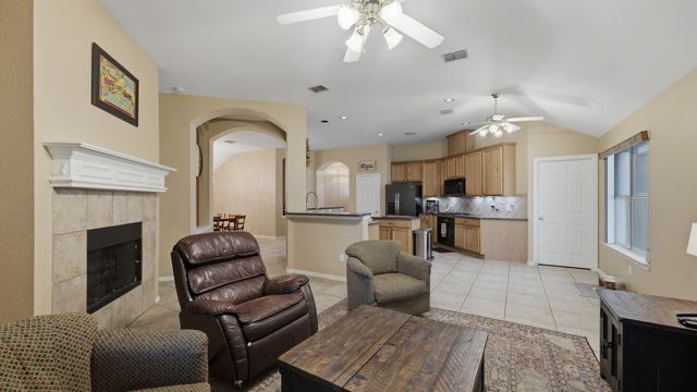 4802 Pier Nine Drive, Arlington, TX 76016