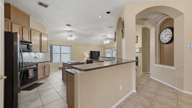 4802 Pier Nine Drive, Arlington, TX 76016