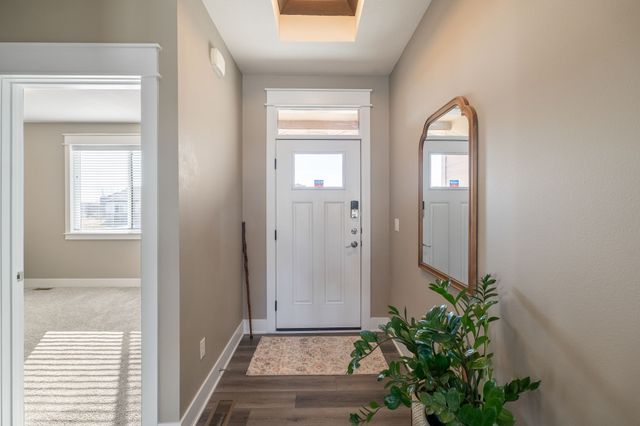 8881 Scarlet Drive, West Des Moines, IA 50266