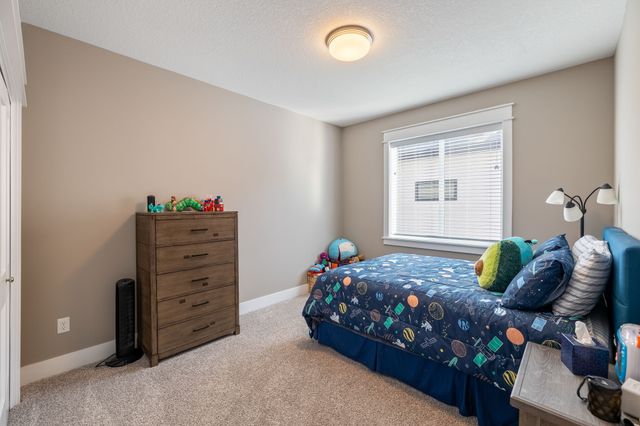 8881 Scarlet Drive, West Des Moines, IA 50266