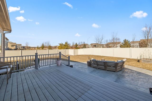 8881 Scarlet Drive, West Des Moines, IA 50266