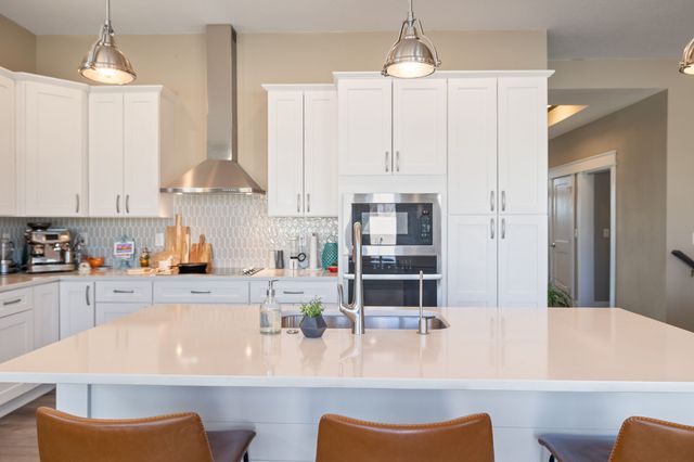 8881 Scarlet Drive, West Des Moines, IA 50266