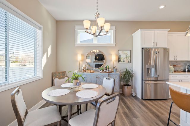 8881 Scarlet Drive, West Des Moines, IA 50266