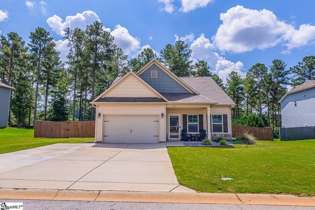 619 Autumn Breeze Walk, Inman, SC 29349